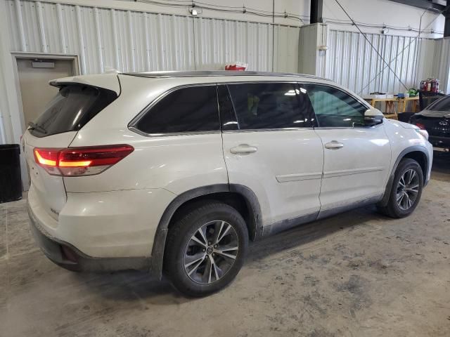 2019 Toyota Highlander SE