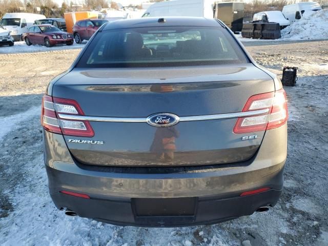 2015 Ford Taurus SEL