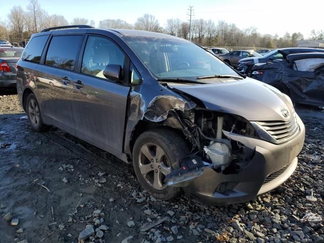 2011 Toyota Sienna LE