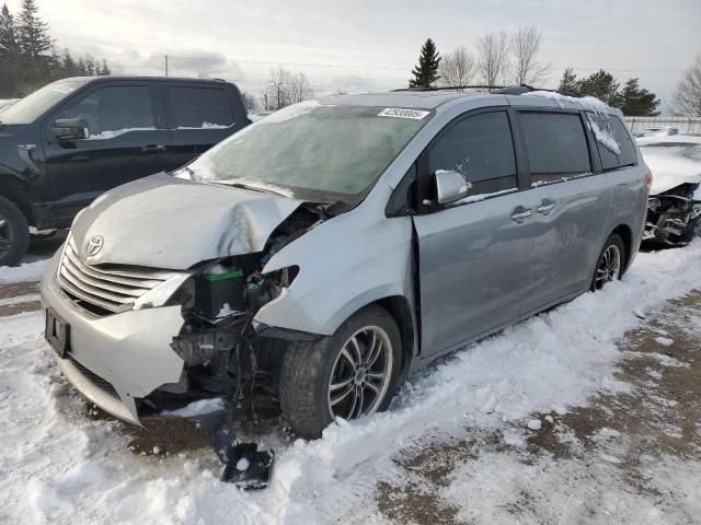 2013 Toyota Sienna XLE