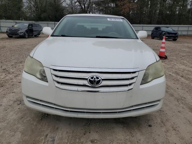 2005 Toyota Avalon XL