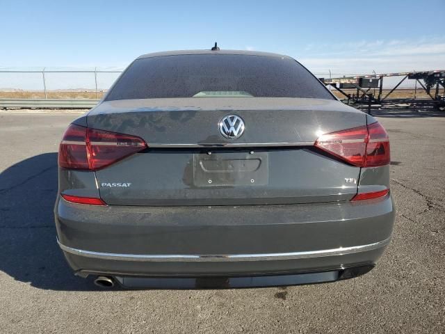 2017 Volkswagen Passat R-Line