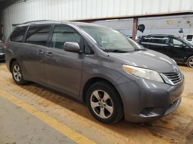 2013 Toyota Sienna LE