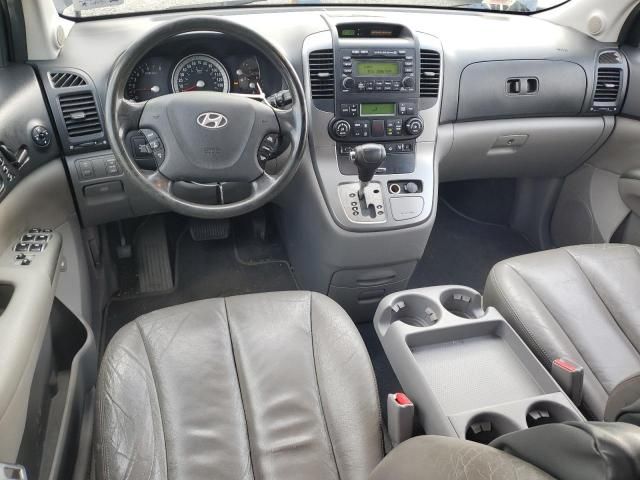 2008 Hyundai Entourage GLS