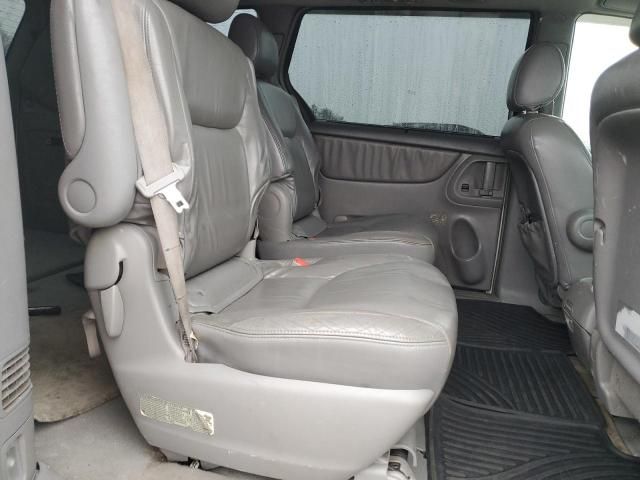 2004 Toyota Sienna XLE