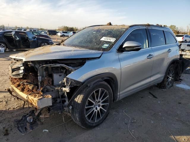 2017 Toyota Highlander SE