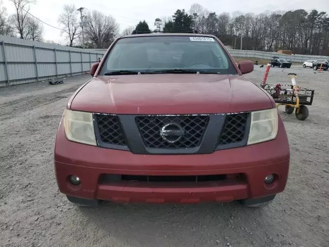 2005 Nissan Pathfinder LE