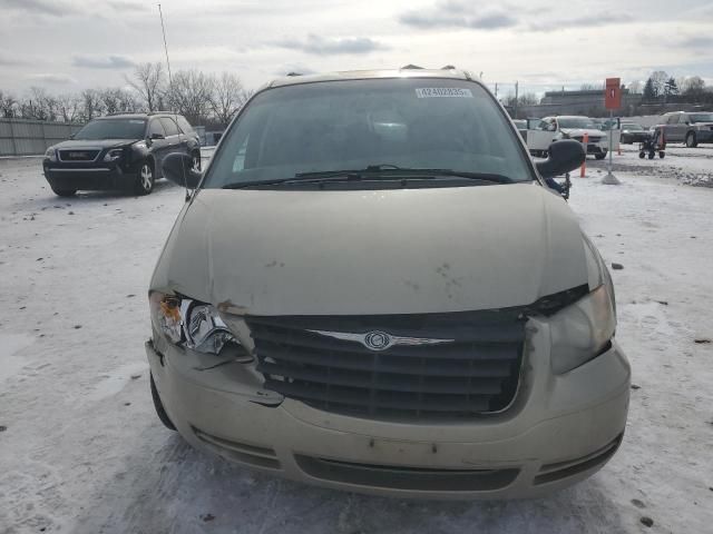 2006 Chrysler Town & Country