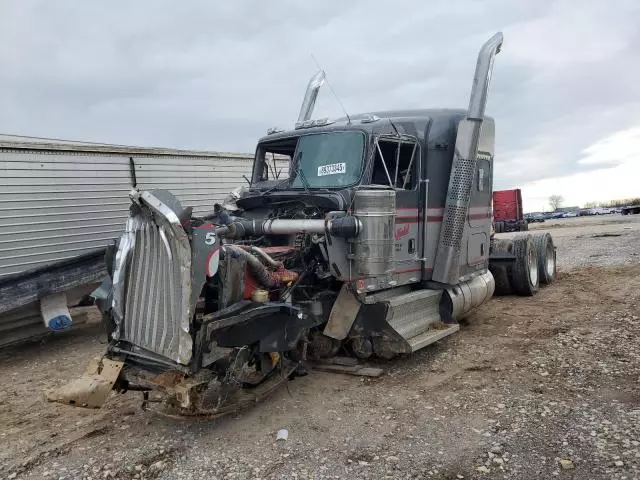 2015 Kenworth Construction W900