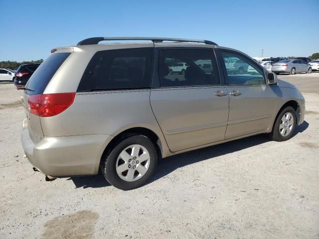 2006 Toyota Sienna XLE