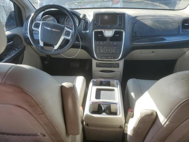 2012 Chrysler Town & Country Touring L