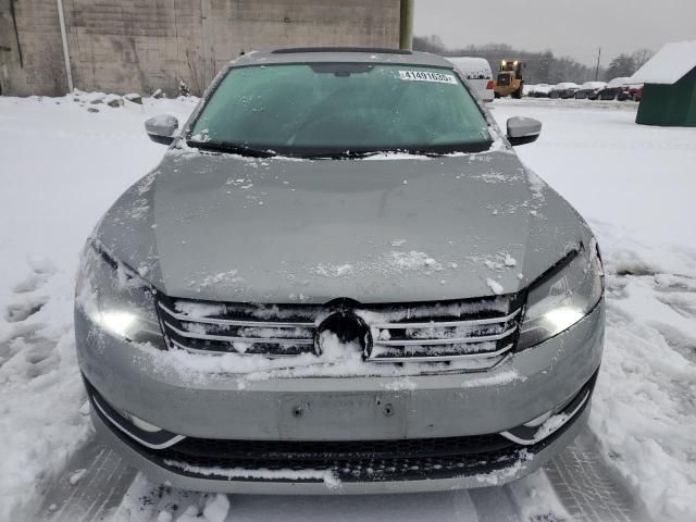 2013 Volkswagen Passat SEL