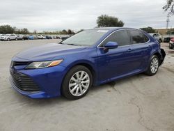 Carros salvage sin ofertas aún a la venta en subasta: 2018 Toyota Camry L