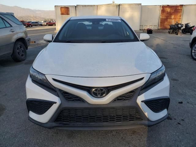 2022 Toyota Camry SE