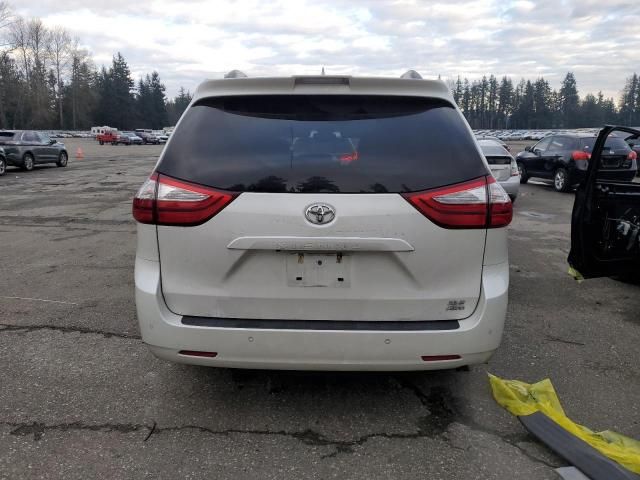 2019 Toyota Sienna XLE