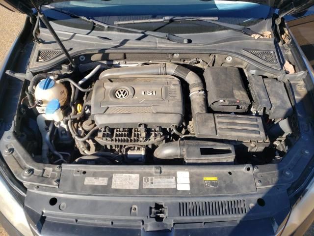 2015 Volkswagen Passat SE