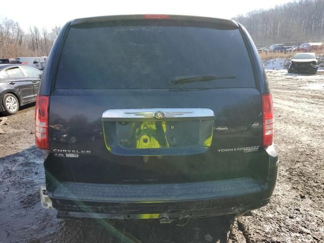 2010 Chrysler Town & Country Limited