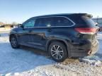 2017 Toyota Highlander SE