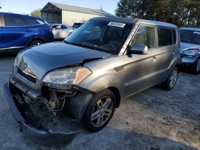 2011 KIA Soul +