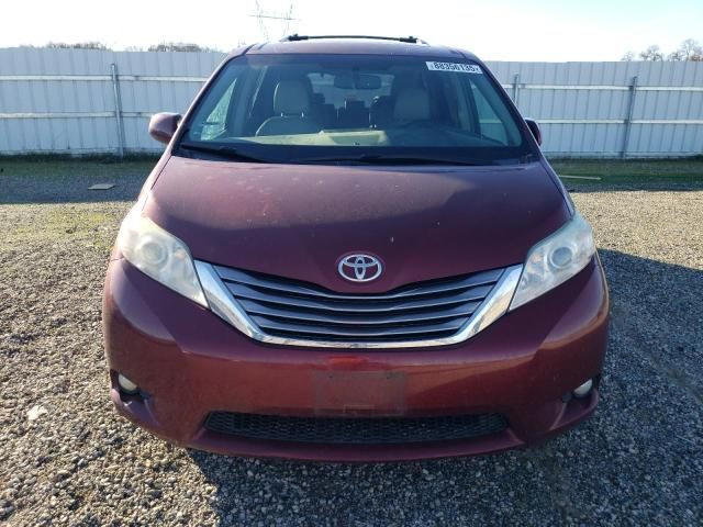 2015 Toyota Sienna XLE