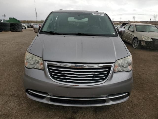 2013 Chrysler Town & Country Touring L