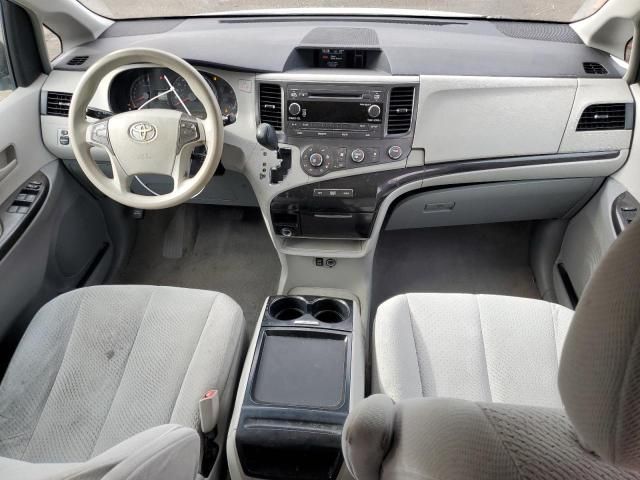 2011 Toyota Sienna LE