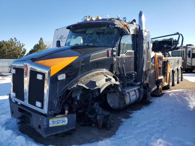 2024 Kenworth Construction T880