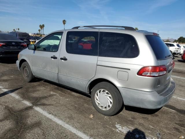 2002 Toyota Sienna CE