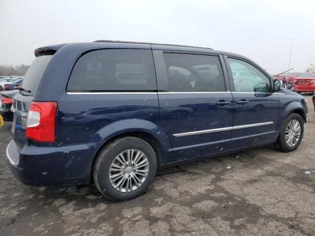 2014 Chrysler Town & Country Touring L