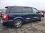 2014 Chrysler Town & Country Touring L