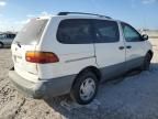 2000 Toyota Sienna LE