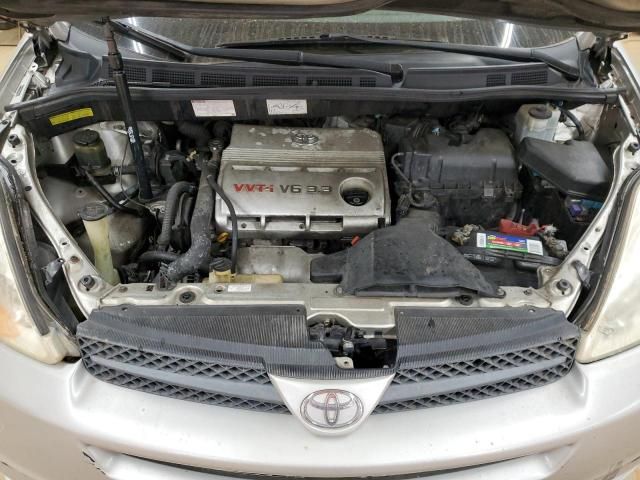 2005 Toyota Sienna CE