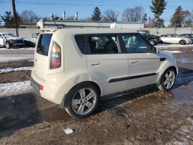 2010 KIA Soul +