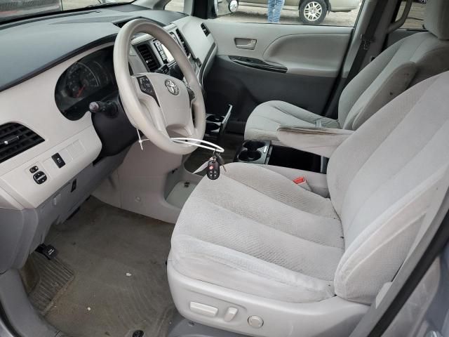 2014 Toyota Sienna LE