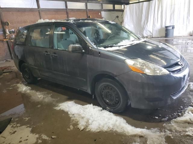 2009 Toyota Sienna CE