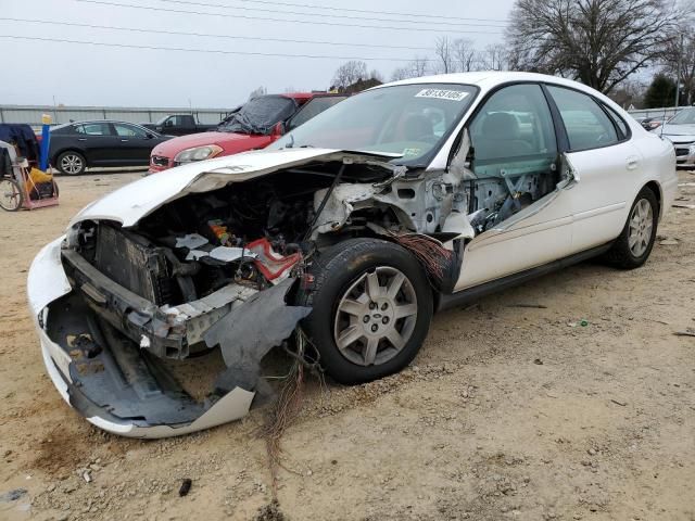 2006 Ford Taurus SE