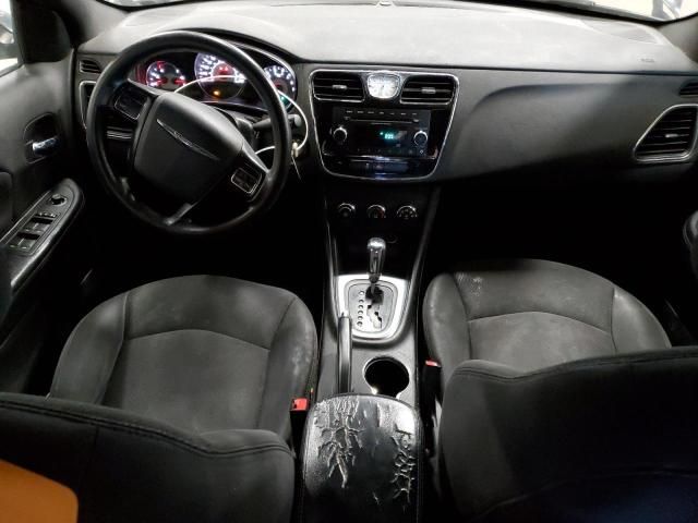 2013 Chrysler 200 LX