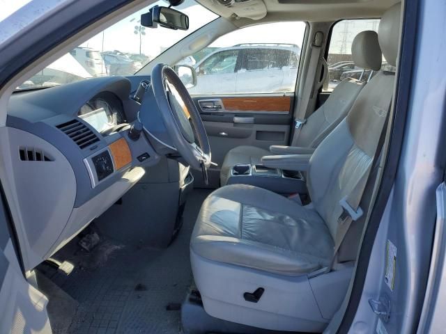 2010 Chrysler Town & Country Limited