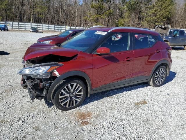 2022 Nissan Kicks SV