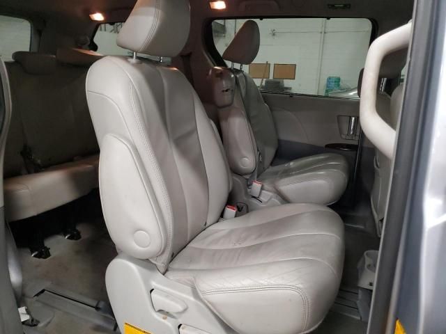 2013 Toyota Sienna XLE