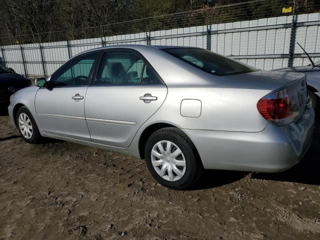 2005 Toyota Camry LE