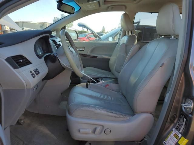 2013 Toyota Sienna XLE