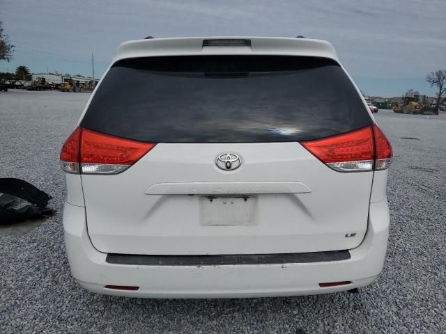 2013 Toyota Sienna LE