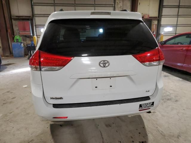 2013 Toyota Sienna LE