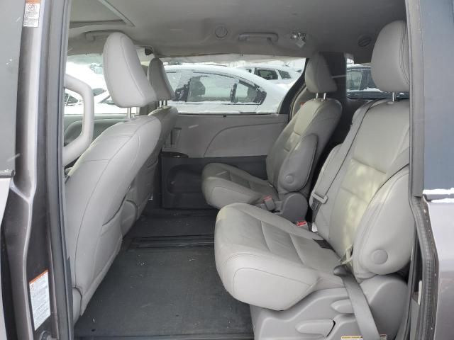 2015 Toyota Sienna XLE