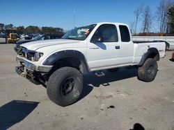 SUV salvage a la venta en subasta: 2003 Toyota Tacoma Xtracab