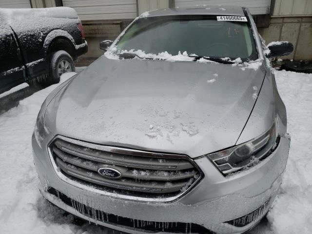 2015 Ford Taurus SE