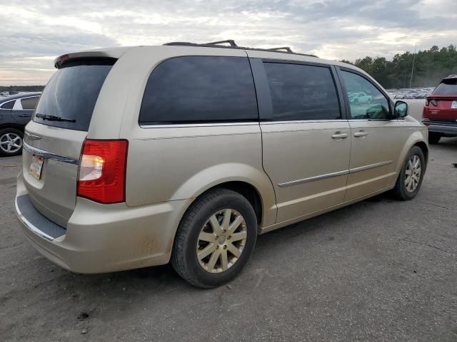 2013 Chrysler Town & Country Touring