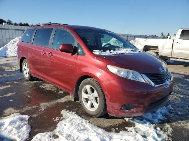 2011 Toyota Sienna LE