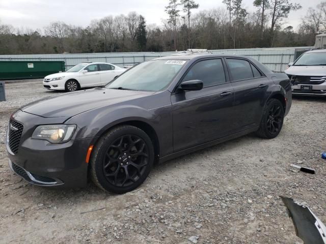 2019 Chrysler 300 Touring